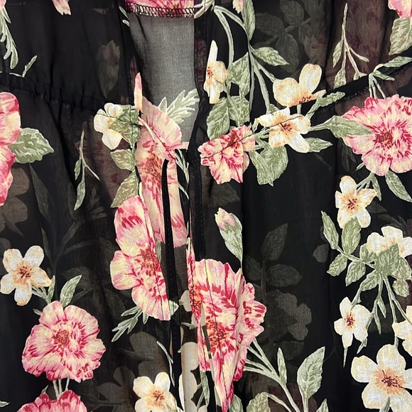 BLACK FLORAL FULL LENGTH KIMONO - Picture 3 of 5